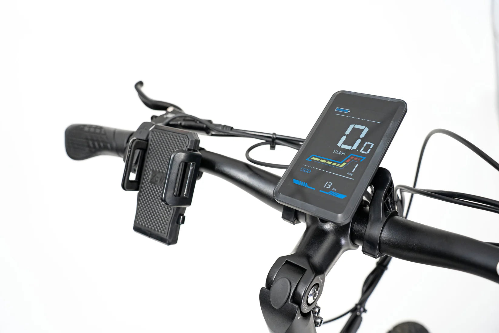Color LED display on the Mamba Venom 2024 e-bike, showing speed, battery life, and assist levels, available at SalteBikes