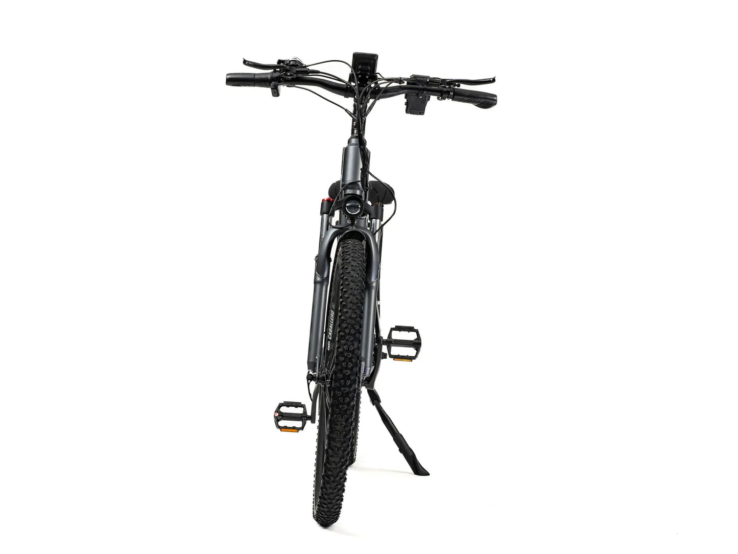 Front-on view of the Mamba Venom 2024 e-bike from SalteBikes, showcasing its rugged build and advanced features for all-terrain performance.